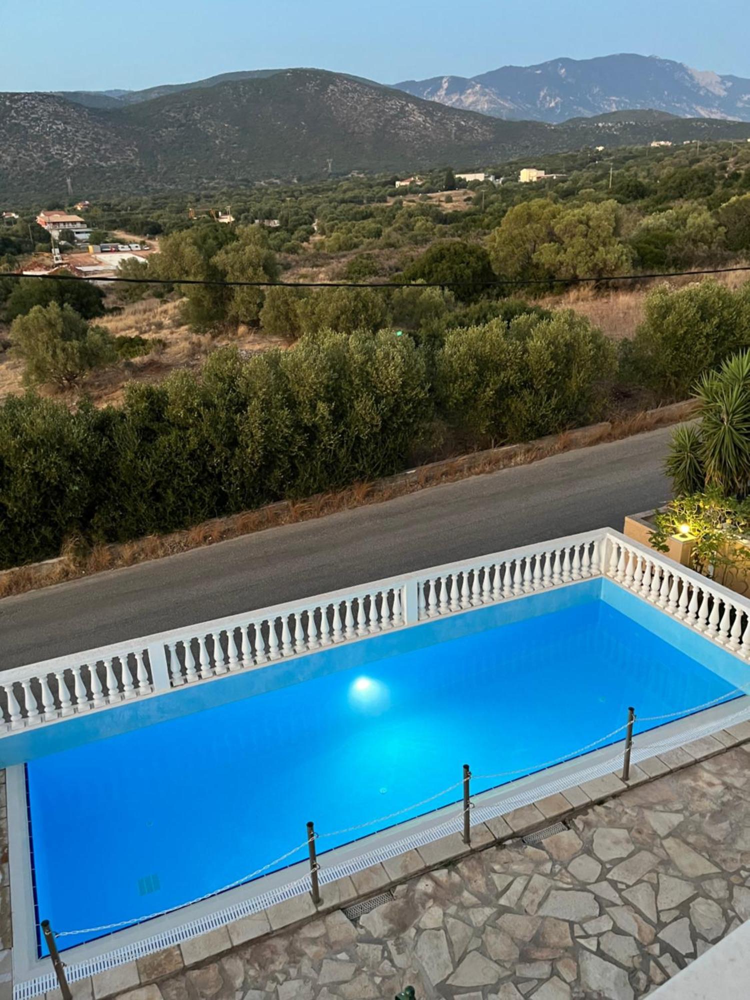 Irini'S Villa アルゴストリオン エクステリア 写真