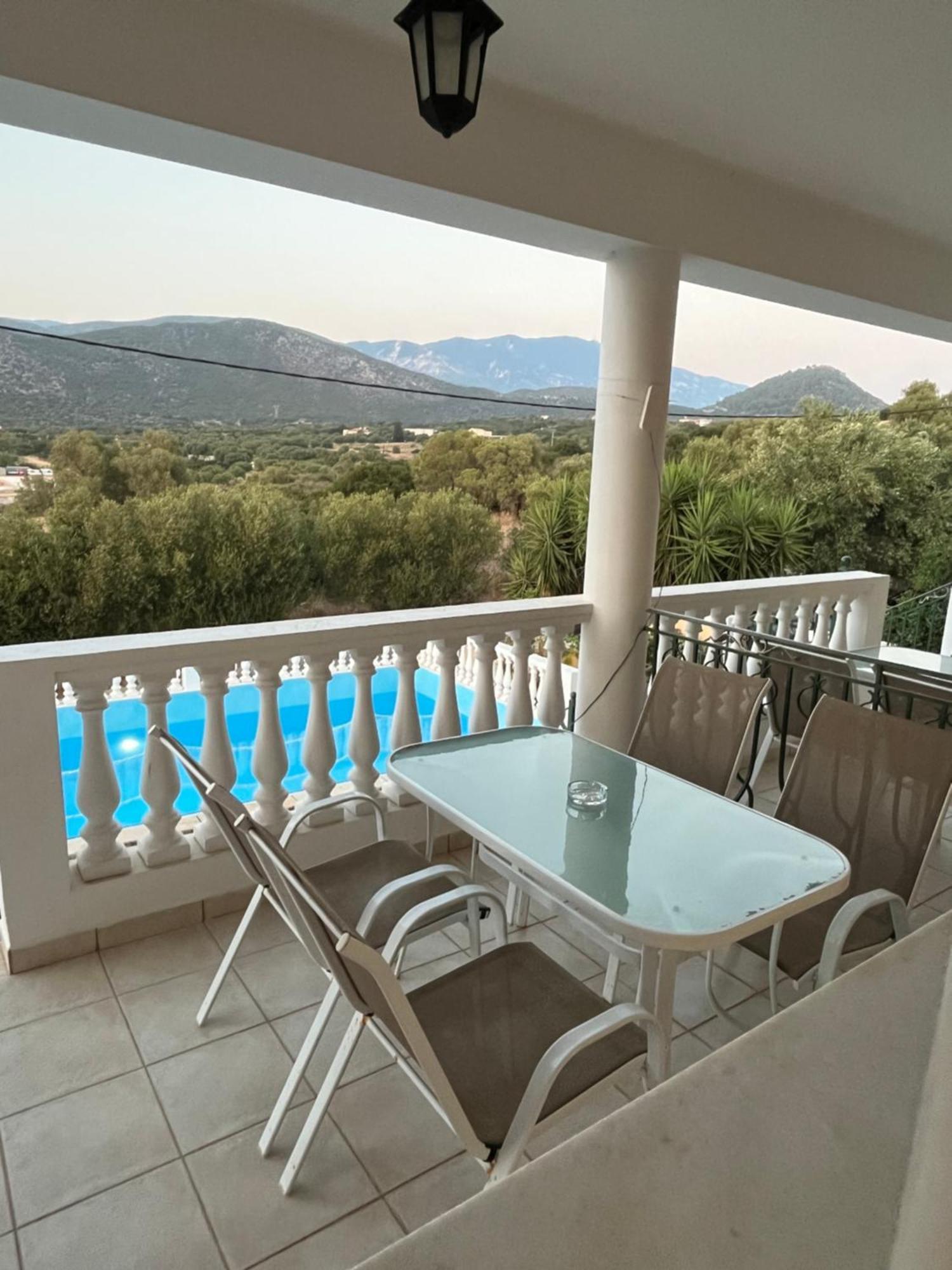 Irini'S Villa アルゴストリオン エクステリア 写真