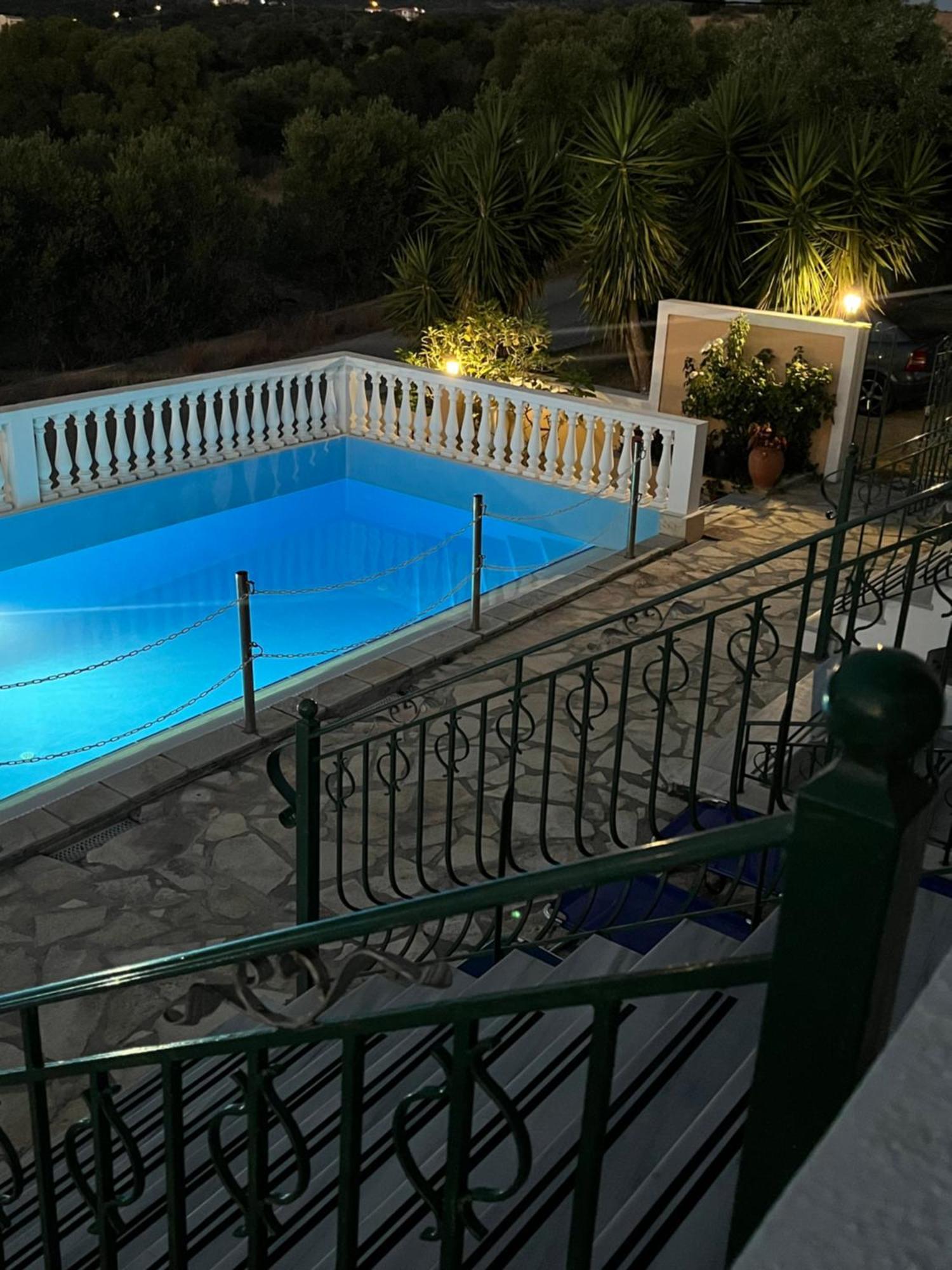 Irini'S Villa アルゴストリオン エクステリア 写真
