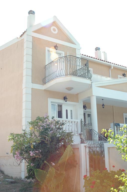 Irini'S Villa アルゴストリオン エクステリア 写真
