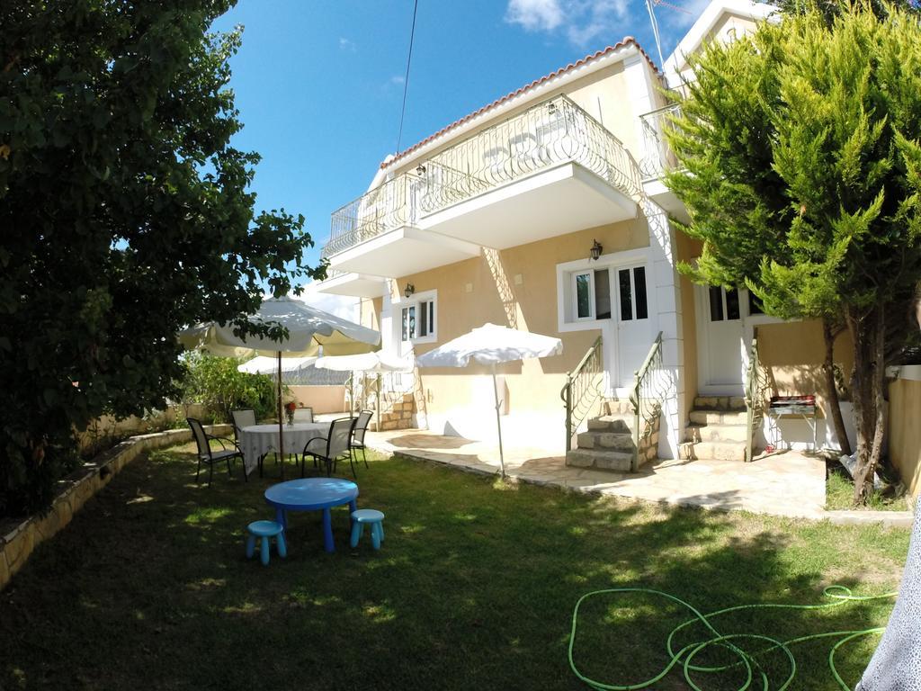 Irini'S Villa アルゴストリオン エクステリア 写真