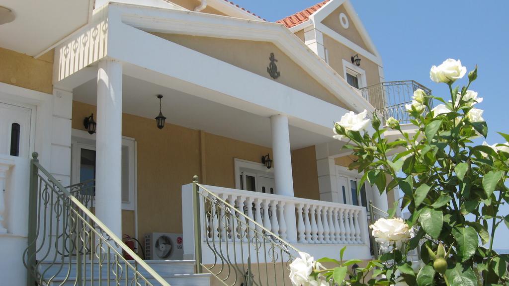 Irini'S Villa アルゴストリオン エクステリア 写真