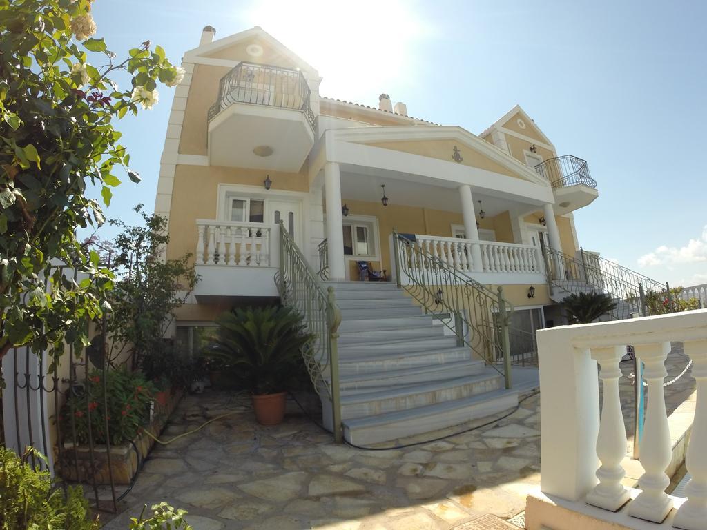 Irini'S Villa アルゴストリオン エクステリア 写真