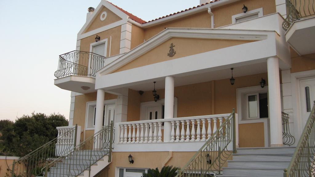 Irini'S Villa アルゴストリオン エクステリア 写真
